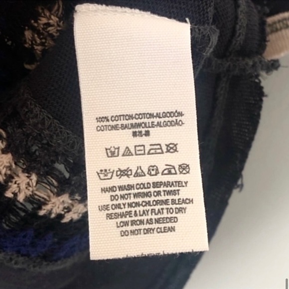 We The Free People First Place Tee
Top XS Black - Picture 8 of 11